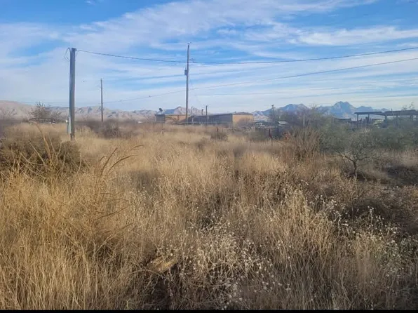 8 Lake City Ave, Las Cruces, NM 88012