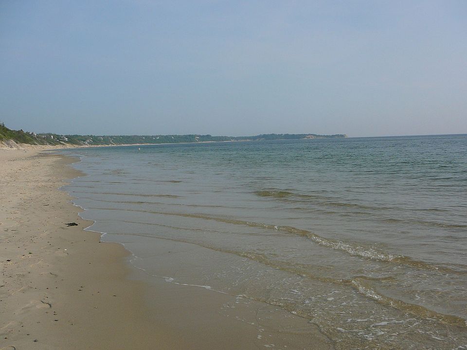 Walk 6 minutes to this beach.
