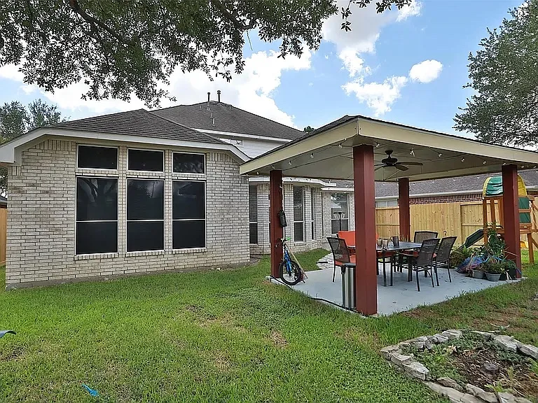 6523 Trenton Lake Ln — Photo 23
