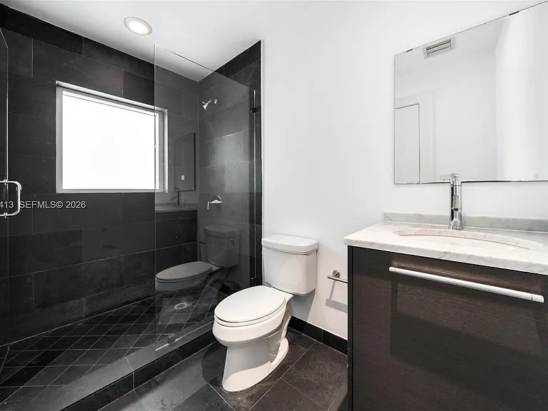 900 Biscayne Blvd — Photo 21