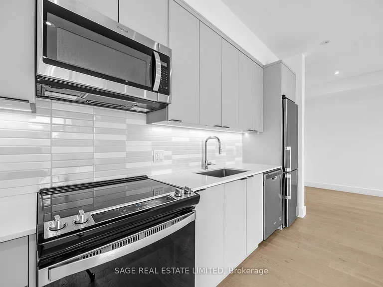 909 Castlefield Ave #3 — Photo 12