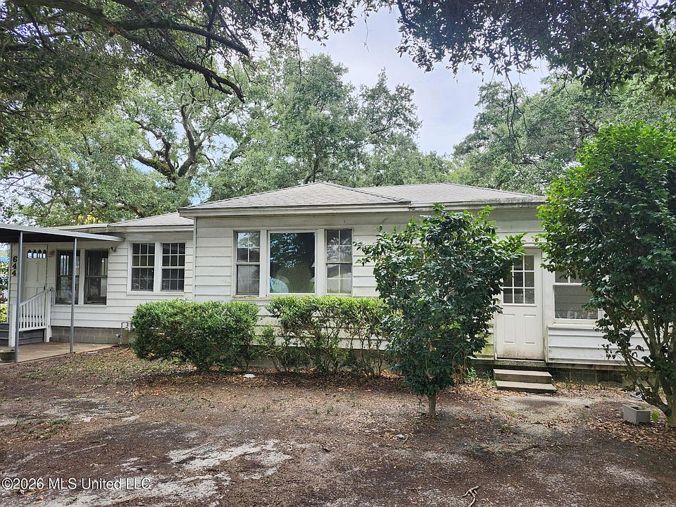 1st image of 644 Oakleigh Ave
