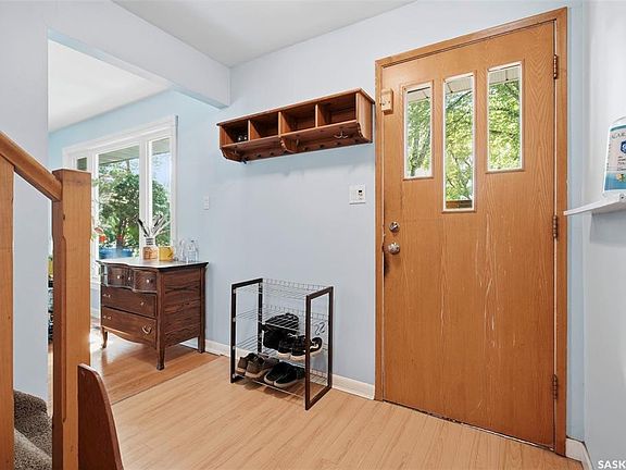 3rd image of 22 Rutter CRESCENT