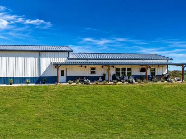 7047 Falke Heinrich Rd, Schulenburg, TX 78956