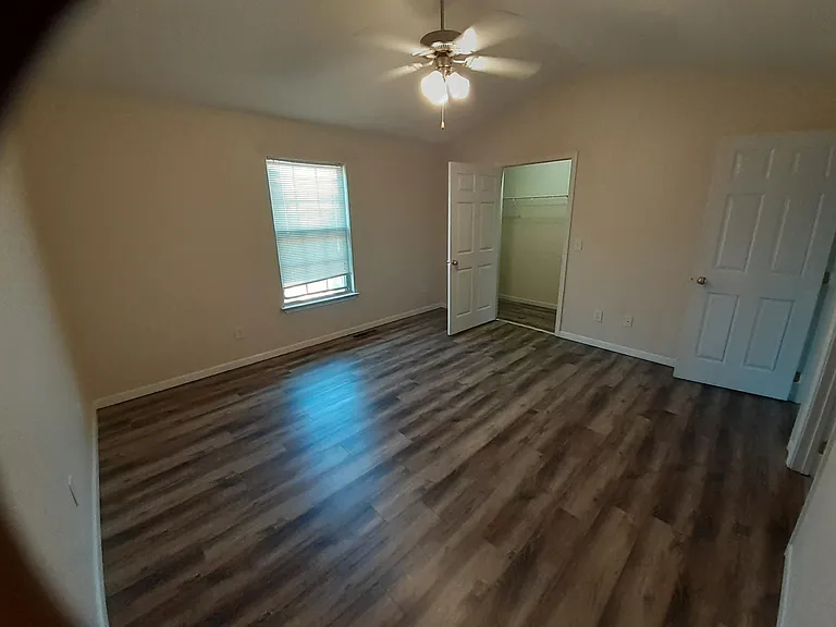 113 Madison Pl — Photo 2