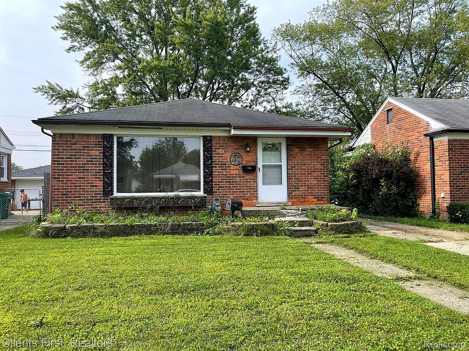 1st image of 28541 Kathryn St