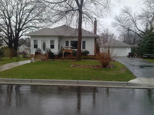 614 Main St W, Belle Plaine, MN 56011