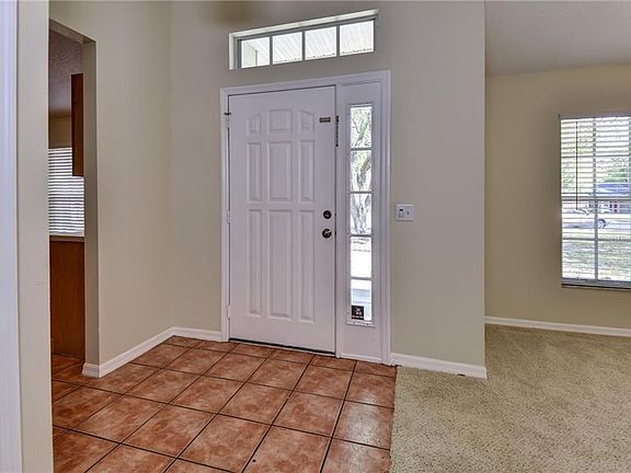 2nd image of 414 Berwick Cir