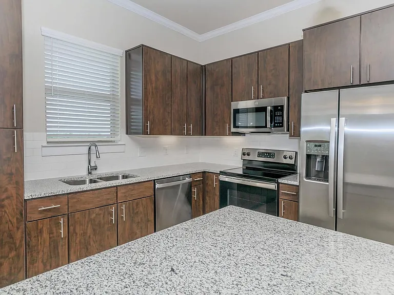 7600 Mason Rd — Photo 7
