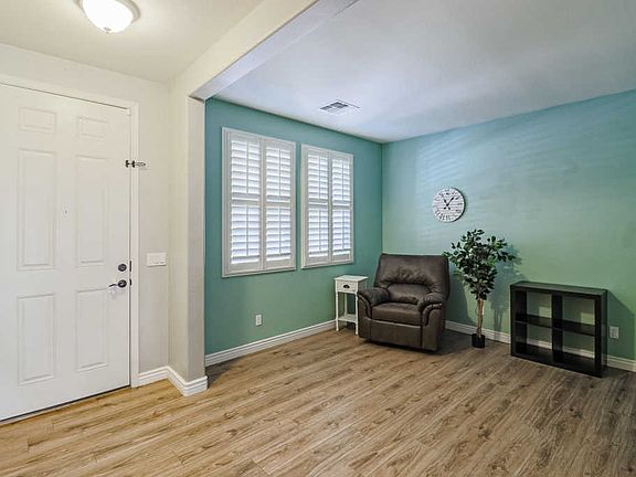 4th image of 12127 W Daley Ln