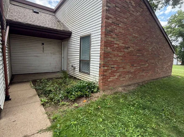 2 bed, 1.0 bath, 900 sqft, $850, 2850 Vista View Dr, Nashport, OH 43830