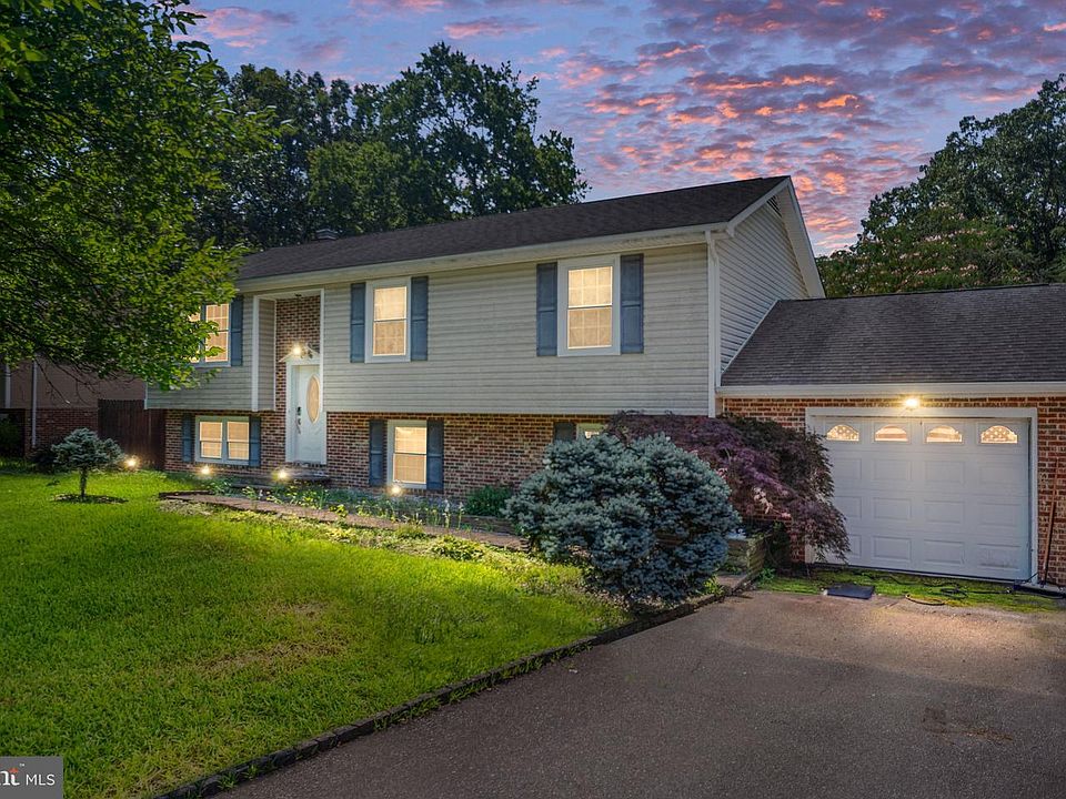 1st image of 102 Breezewood Dr