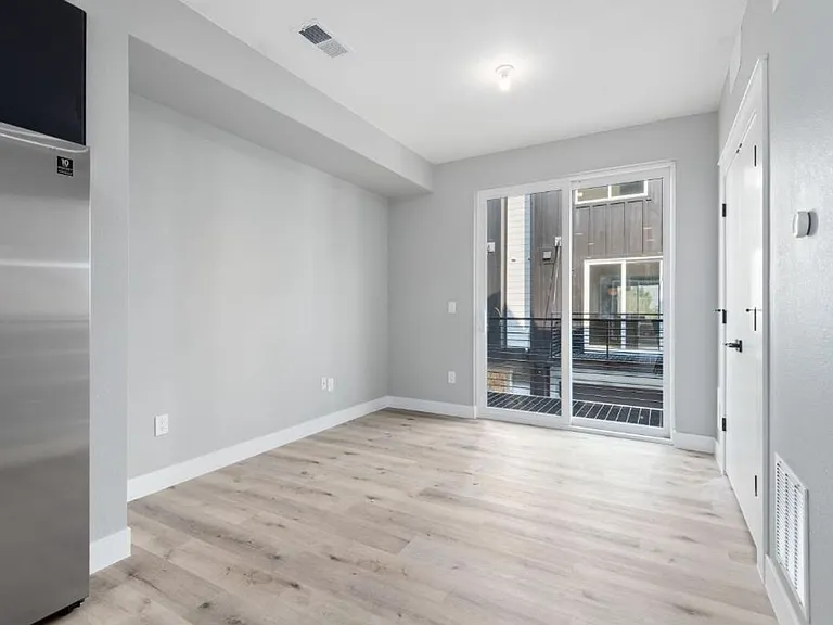 4925 W 10th Ave #101 — Photo 7