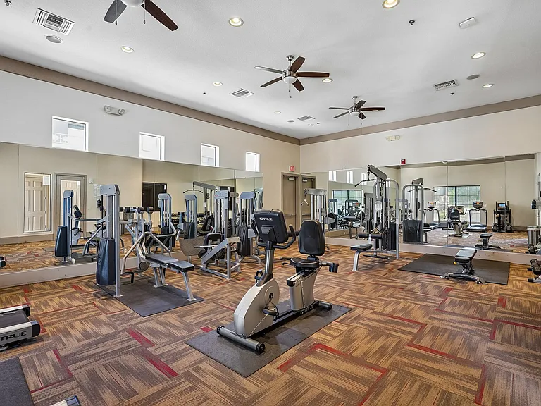 Adiamo Palm Valley Apartments in Goodyear, AZ