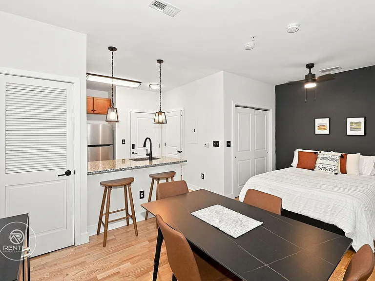 630 Calvert St #311 — Photo 4