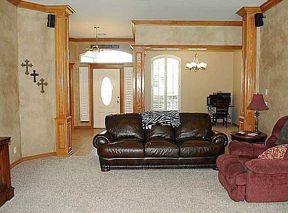 5th image of 4808 Del View Dr