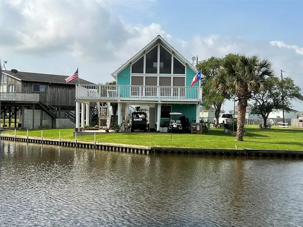 7 Flounder Cir, Freeport, TX 77541