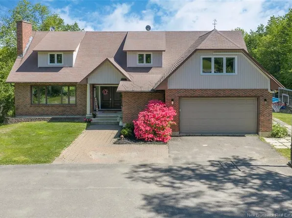 40 Driftwood Dr, Kingsclear, NB E3E 1P3