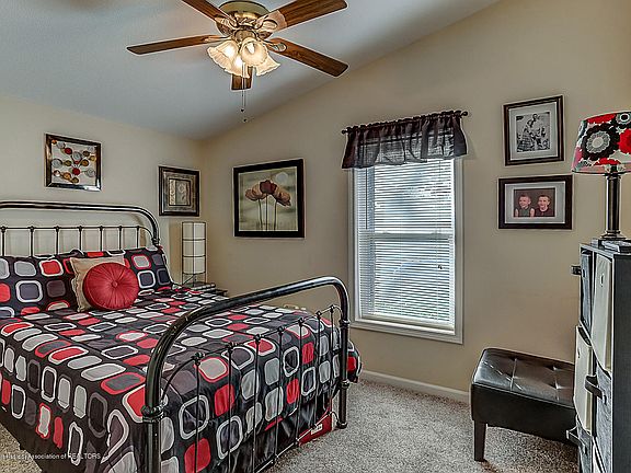 4th image of 7692 Southaven Cir W