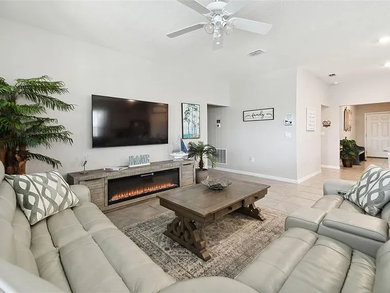 7704 Oakmoss Loop — Photo 55