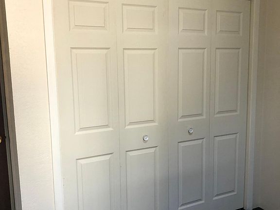 5th image of 318 S 9th St APT 2