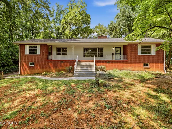 5211 Pinnacle Dr, Knoxville, TN 37914