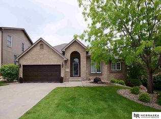 18622 Jones Cir, Elkhorn, NE 68022