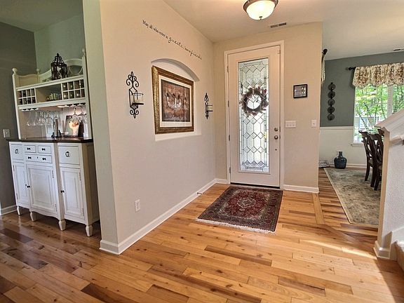 3rd image of 4349 Freemont St NE