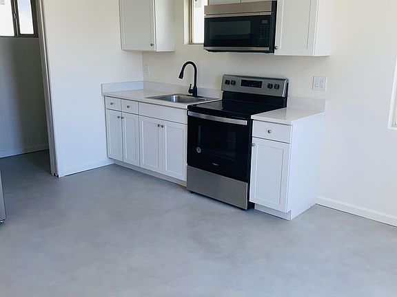 3rd image of 124 E Jacinto St #5