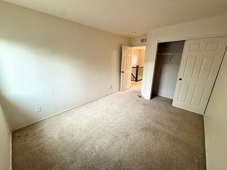 2045 Prairie Hill Dr — Photo 32