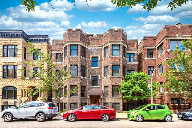 1st image of 4014 N Clarendon Ave