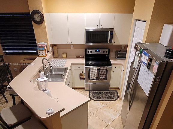 3rd image of 570 Princess Dr #570