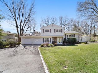 12 E Brooklawn Dr, Morris Plains, NJ 07950
