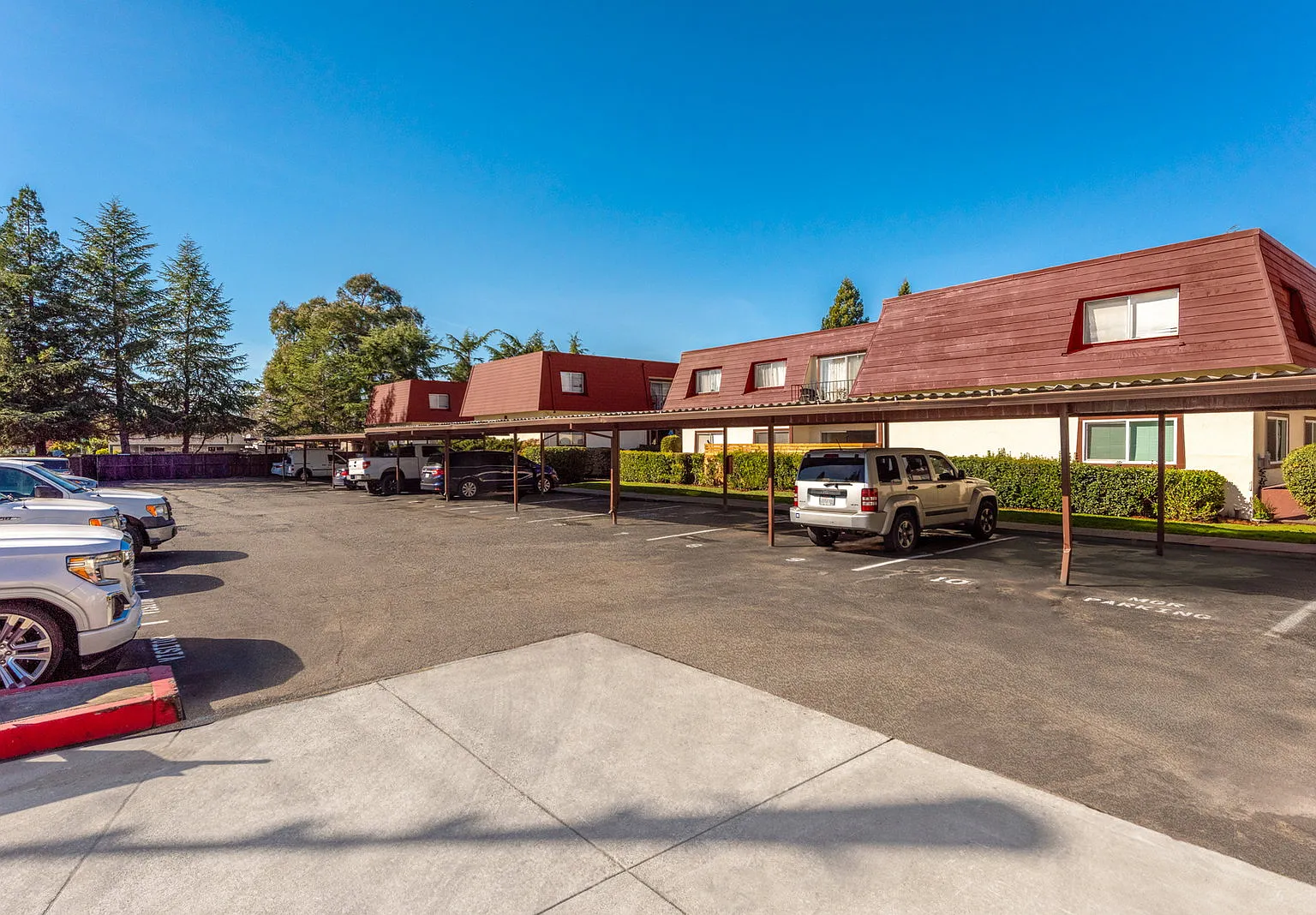 Vista Linda Apartments — Photo 4