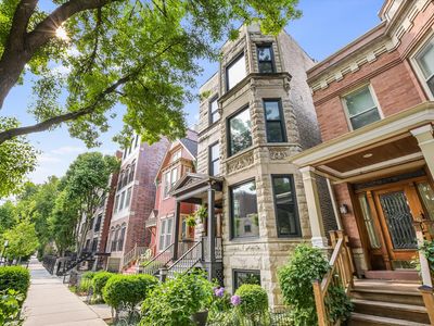 706 W Melrose St #3, Chicago, IL, 60657