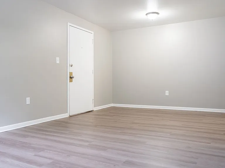 Meadow View Apartments — Photo 10