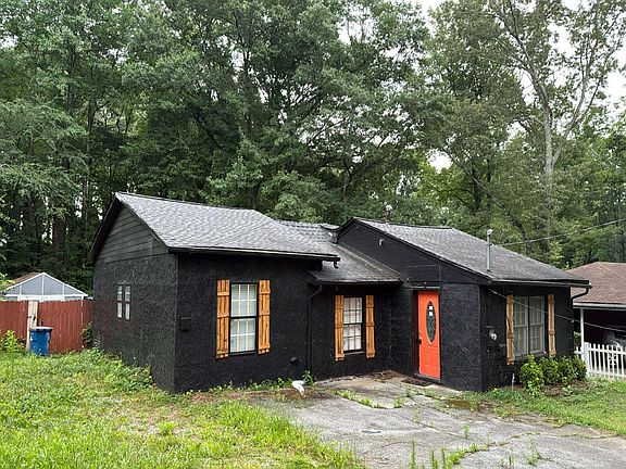 3rd image of 3258 Pebble Dr