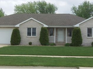 1594 Mid Court Dr, Bourbonnais, IL 60914