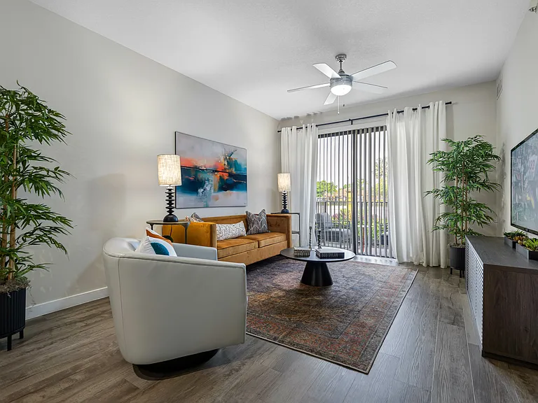 Bella Vista Apartments — Photo 5