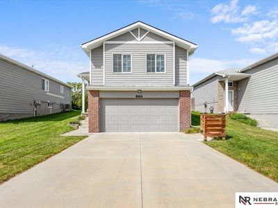 866 Barker Ln, Lincoln, NE, 68521