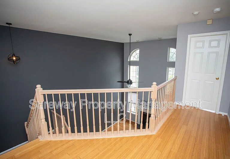 605 Doral Dr — Photo 17