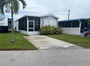 30 Montego Dr, Palmetto, FL 34221