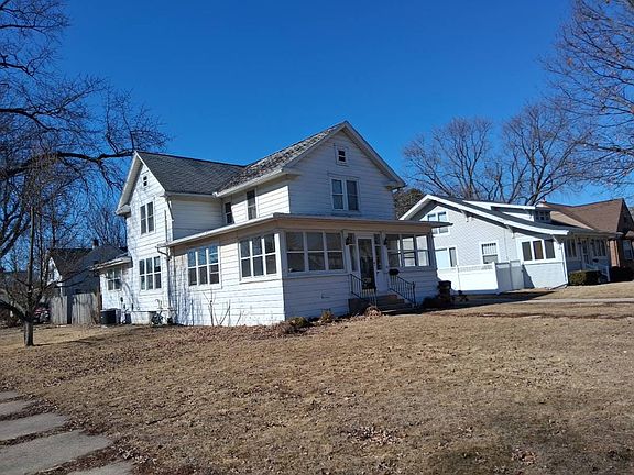 3rd image of 1401 6th Ave
