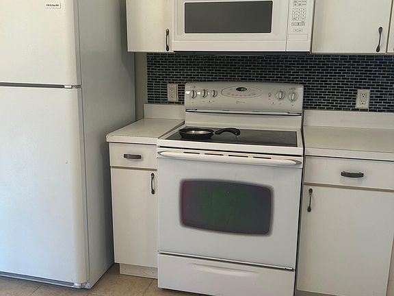 2nd image of 11504 Purple Lilac Cir