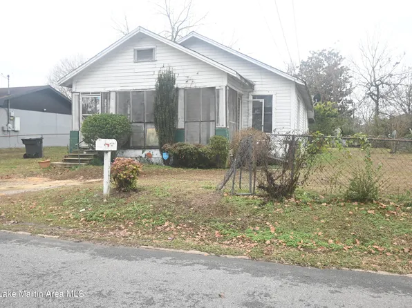 164 9th Ave, Alexander City, AL 35010