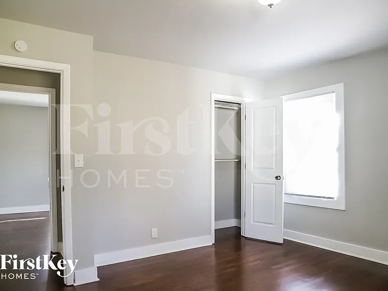 2207 Freydale Rd SE — Photo 12