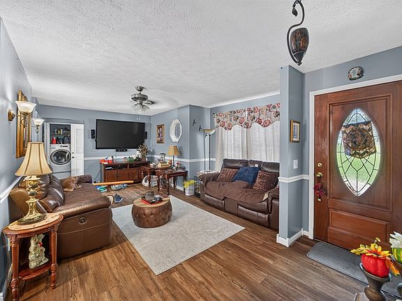 4th image of 3669 N Riveroaks Dr