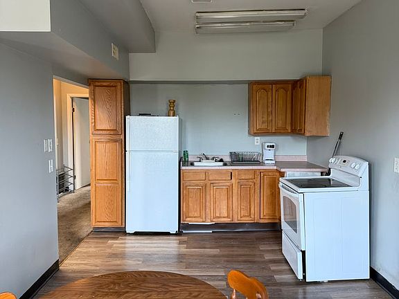 4th image of 104-110 Lake Ave #1
