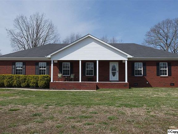 4th image of 29 Village Park Dr