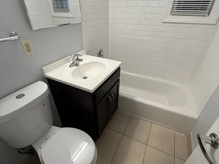 1431 East St NE #3 — Photo 9
